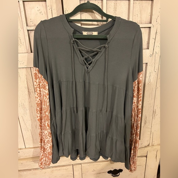 Gimmicks top size medium - Picture 1 of 4